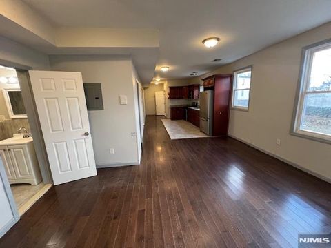 Photo of 142144 Sunset Ave, Newark, NJ 07106 (MLS # 26001234)