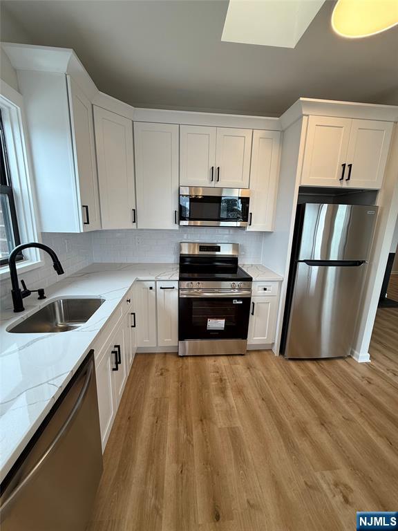 584 Anderson Avenue C005C