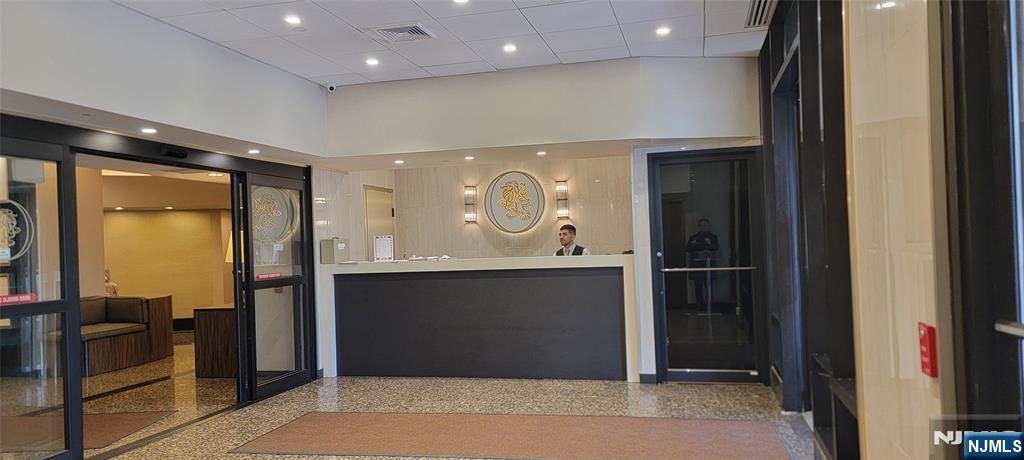 800 Palisade Avenue 1404