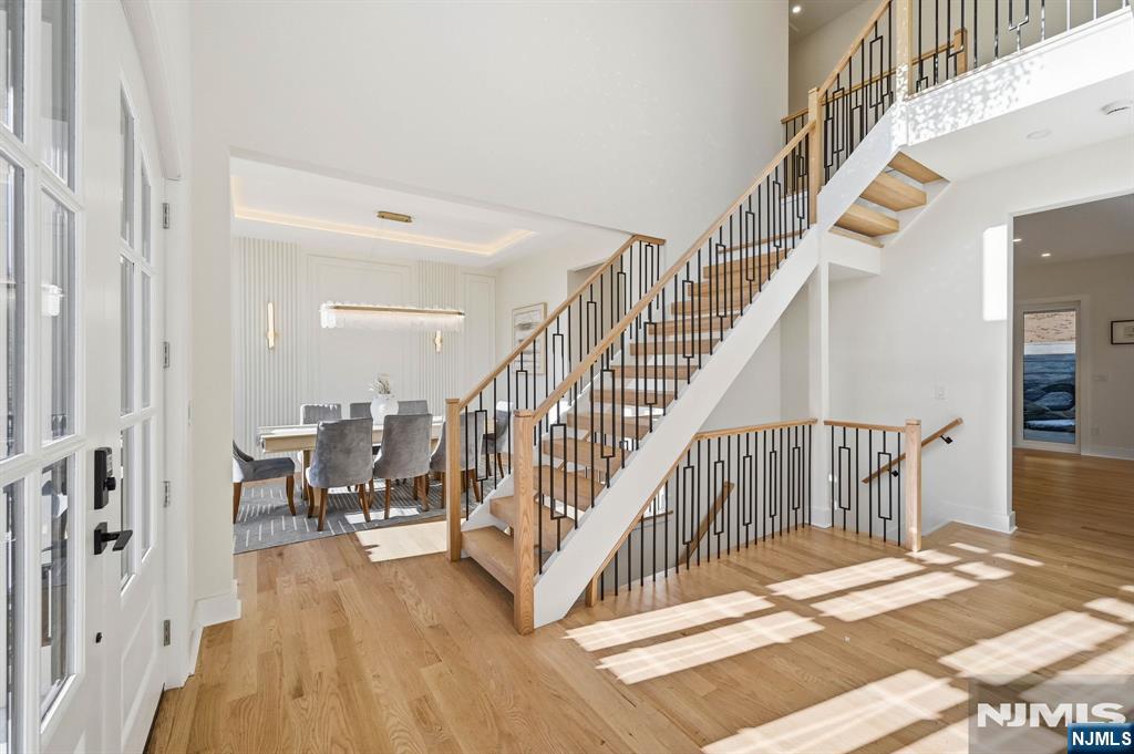 6 Cliffside Drive