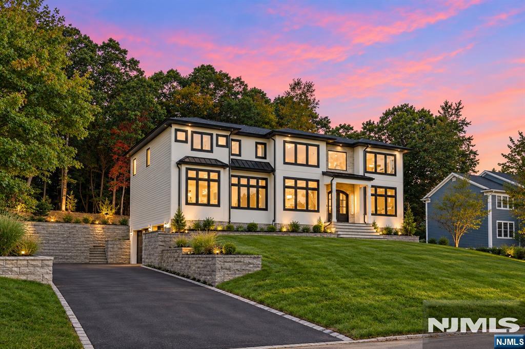 6 Cliffside Drive