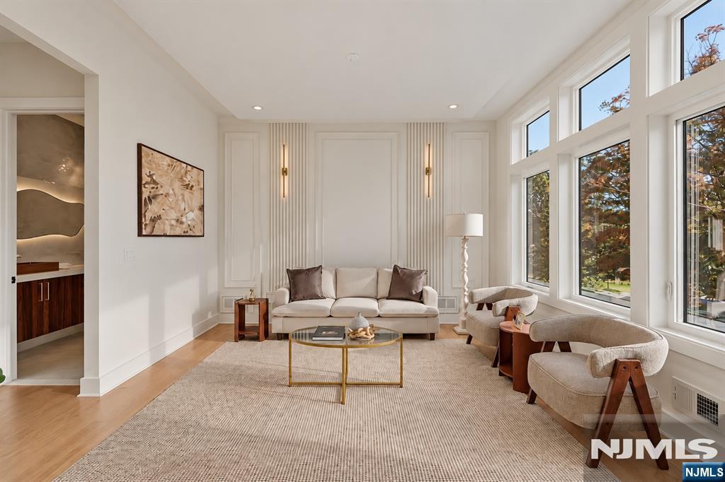 6 Cliffside Drive
