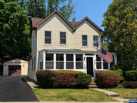 Photo of 96 Kiel Avenue, Butler, NJ 07405 (MLS # 26018355)