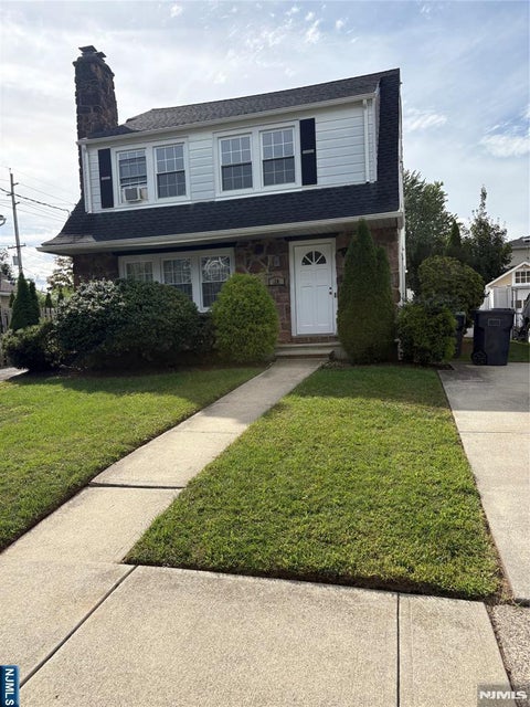 Photo of 10 Carlisle St, Bergenfield, NJ 07621 (MLS # 26036695)