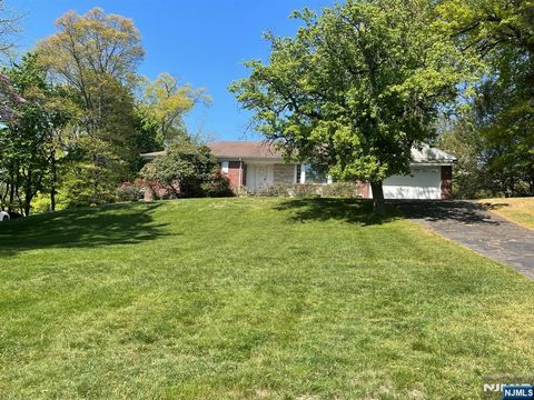 Photo of 1027 Westwood Avenue, Old Tappan, NJ 07675 (MLS # 26017278)