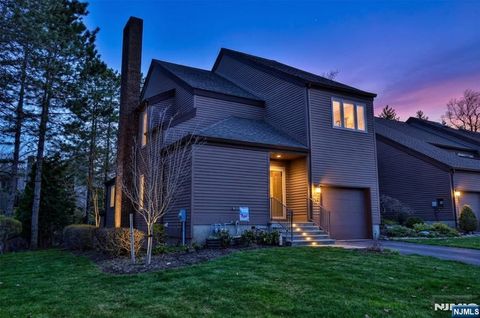 Photo of 42 Bellgrove Drive, Mahwah, NJ 07430 (MLS # 26011972)