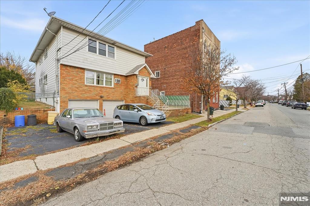 203 Westervelt Place