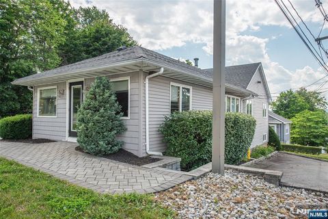 Photo of 113 Parsippany Road, Par-Troy Hills Township, NJ 07054 (MLS # 26024446)