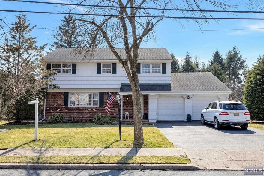 Welcome home! This 4 bedroom, 2.5 bathroom center hall will not disappoint. Sitting on a regular large and flat lot. The first level features a foyer entry, large formal family room, dining room, kitchen open to the living room, laundry room and guest bathroom with access to the 2 car garage. The second floor features a primary ensuite bedroom with bathroom and dressing area, three additional bedrooms and main bathroom. The open and large backyard is ready for entertaining. This property will not last, don't wait.