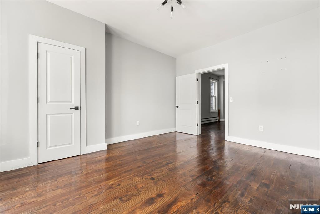 119 Littleton Avenue