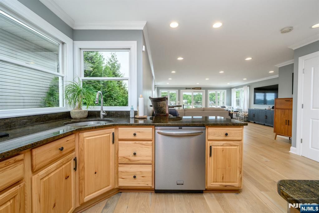 307 Squaw Trail