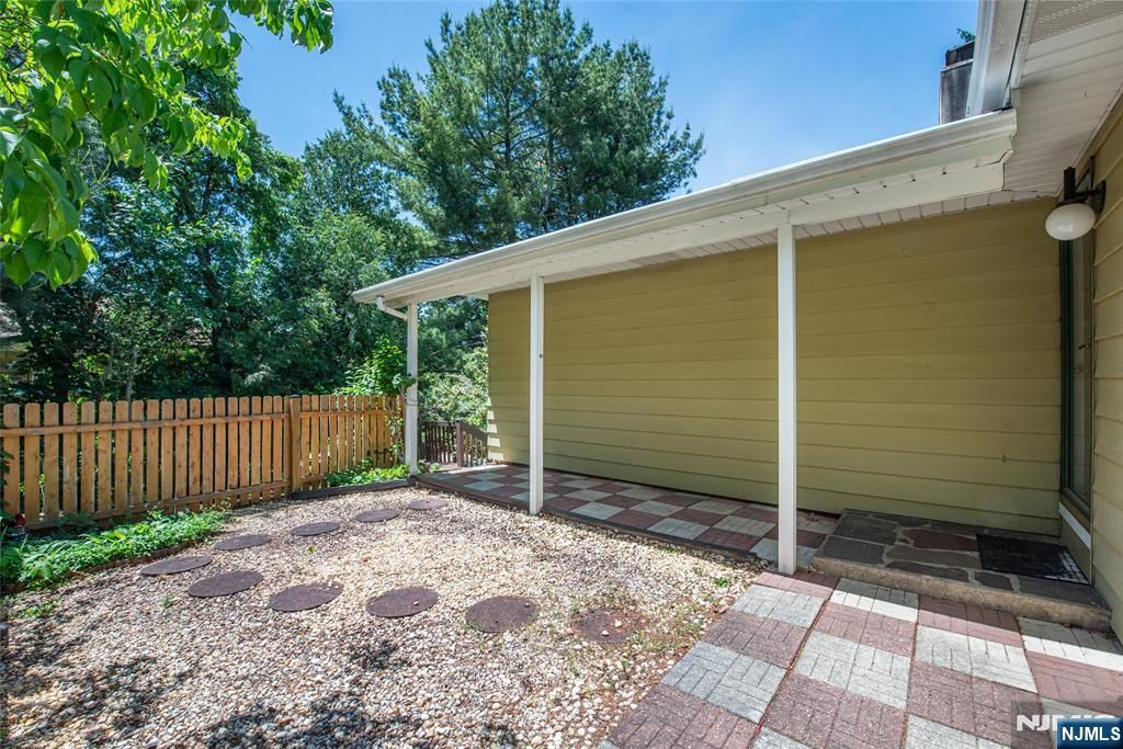 Photo of 717 Alps Road, Wayne, NJ 07470 (MLS # 26018628)