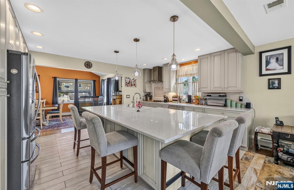 66 Redwood Avenue