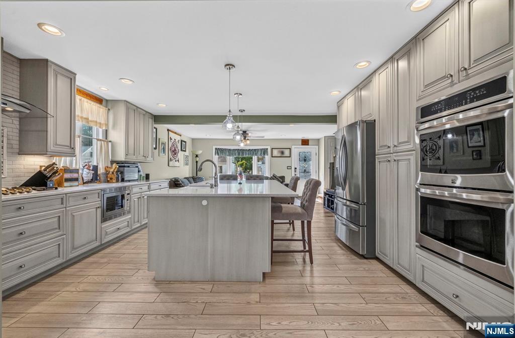 66 Redwood Avenue