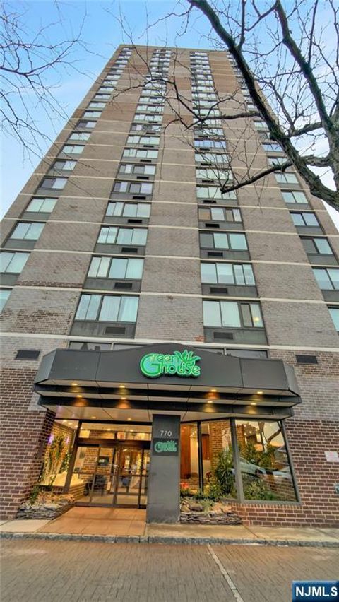 Photo of 770 Anderson Avenue #22H, Cliffside Park, NJ 07010 (MLS # 26014876)