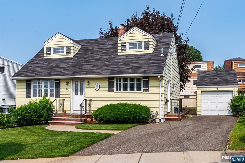 744 9th Street