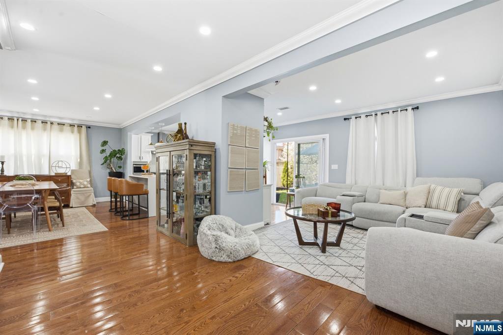 301 Roosevelt Avenue