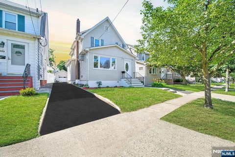 771 5th Lyndhurst NJ 07071