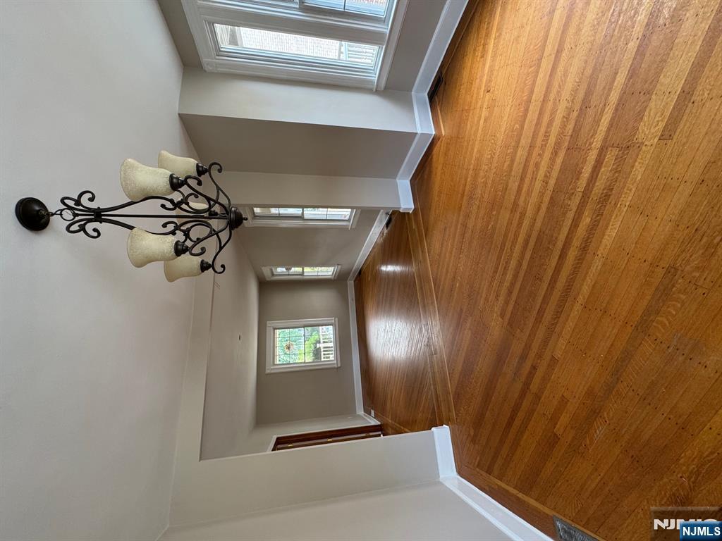 953 Maple Avenue