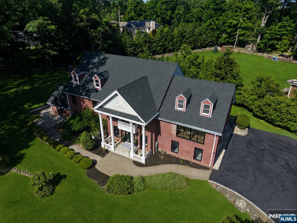 60 Brookside Drive