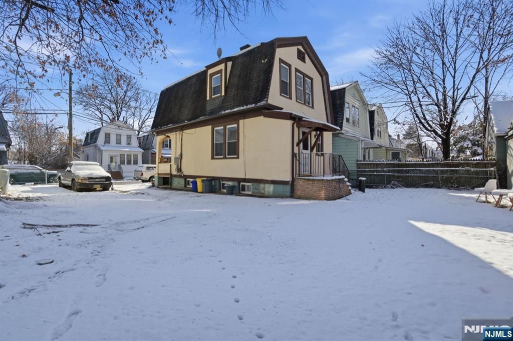 Photo of 113 Washington Avenue, Irvington, NJ 07111 (MLS # 26002997)