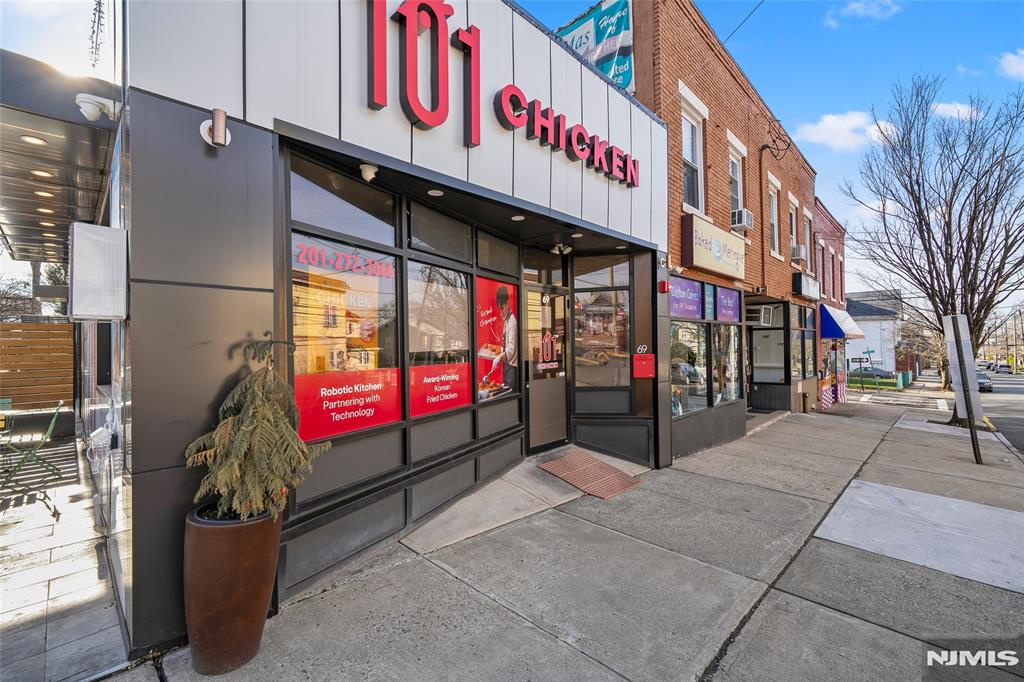 69-71 Ridgefield Avenue