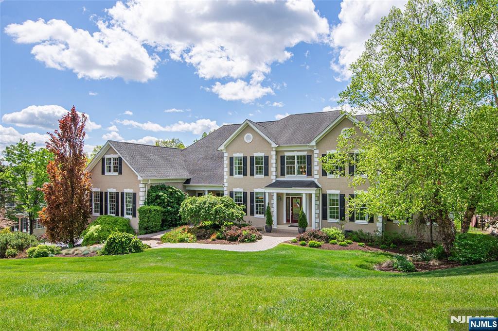39 Crown View Court
