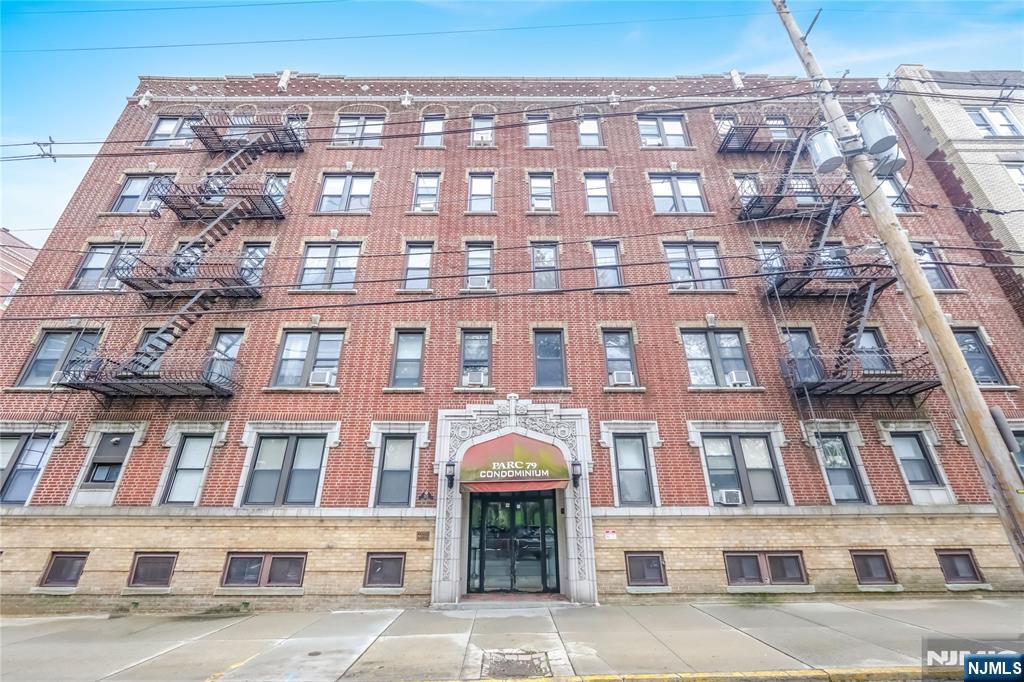 301 79th Street E4