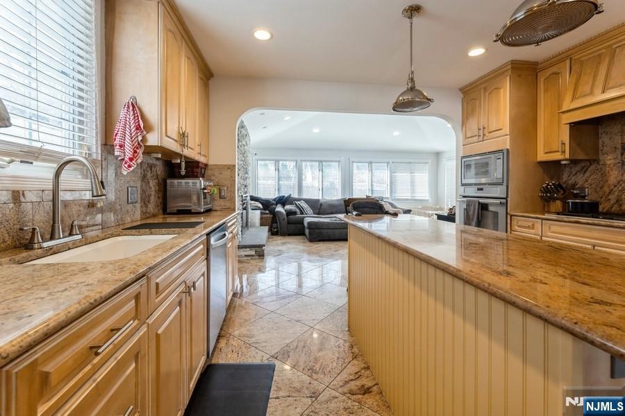 15 Blish Place