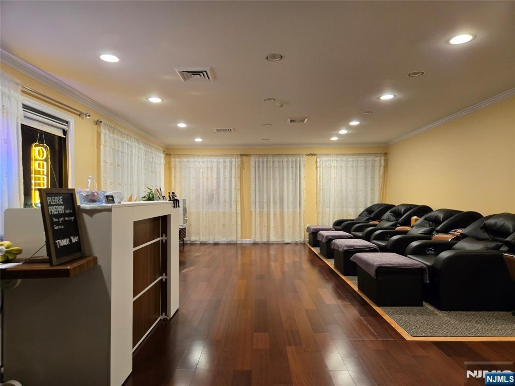 348 Kinderkamack Road