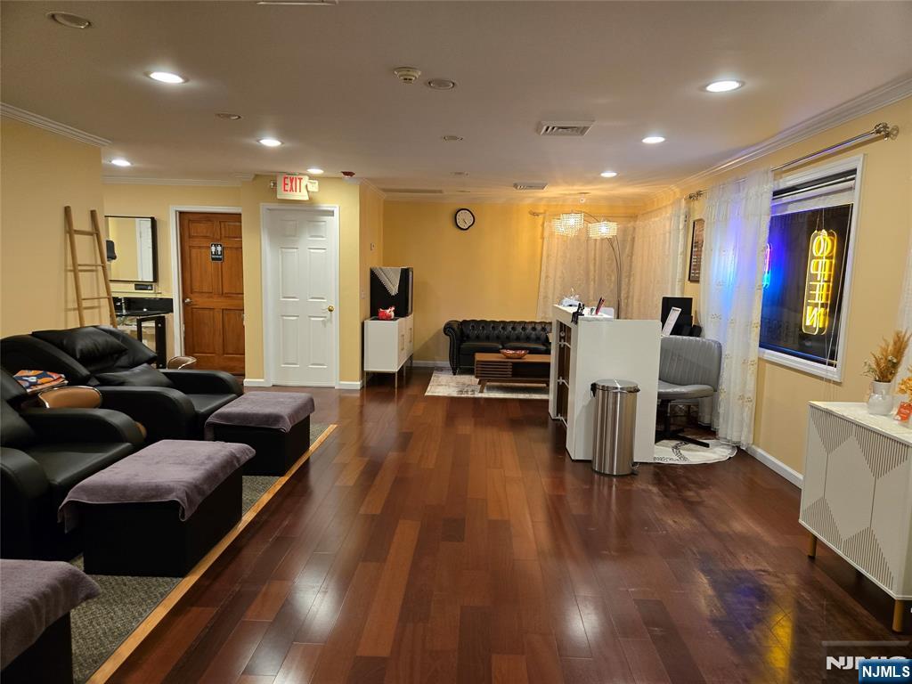 348 Kinderkamack Road