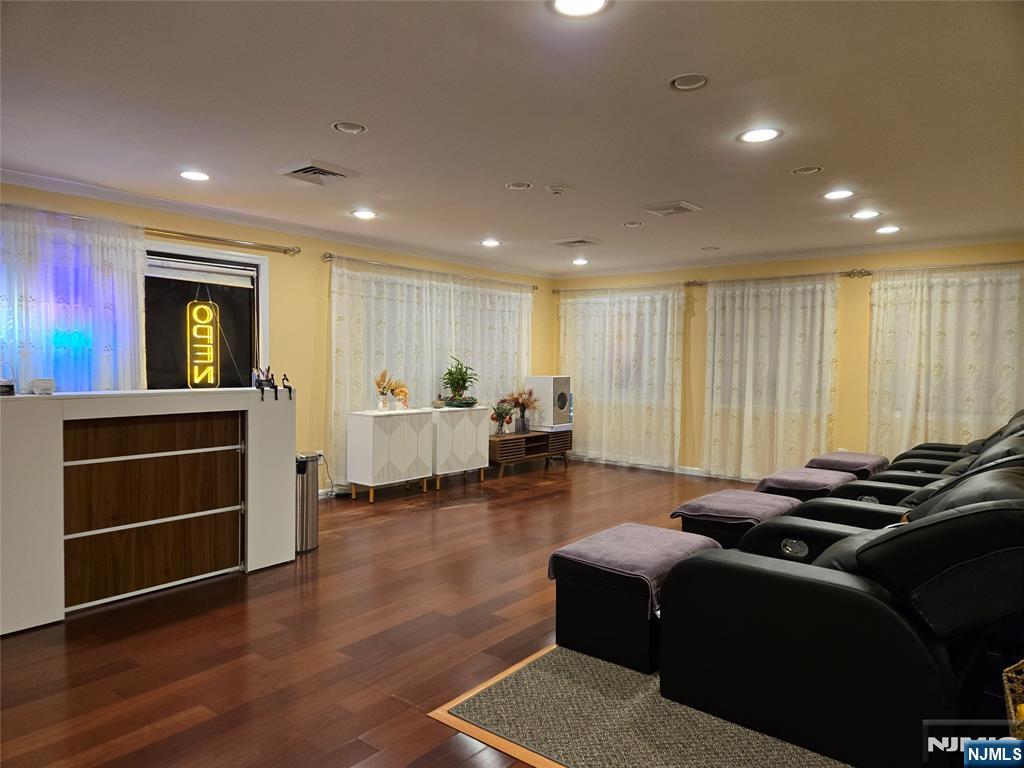 348 Kinderkamack Road