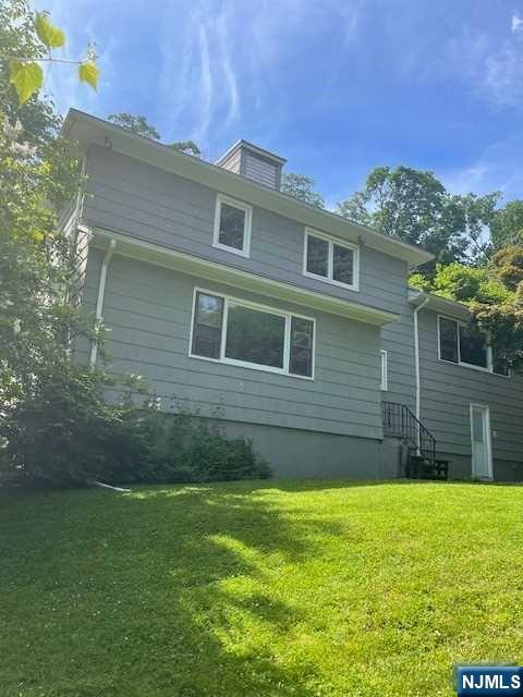 17 Mountain Drive