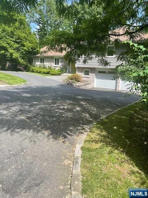 17 Mountain Drive