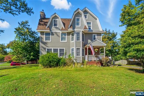 Photo of 30 Herring Street, Harrington Park, NJ 07640 (MLS # 25037535)