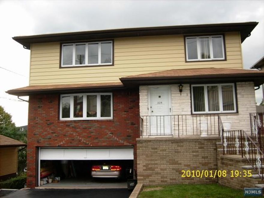 VERY QUIET LOCATION,CLOSE TO SHOPPING,CHURCH & TRANSPORTATION ,LIVING ROOM/KIT,1 BEDROOM,1BTH/SHOWER