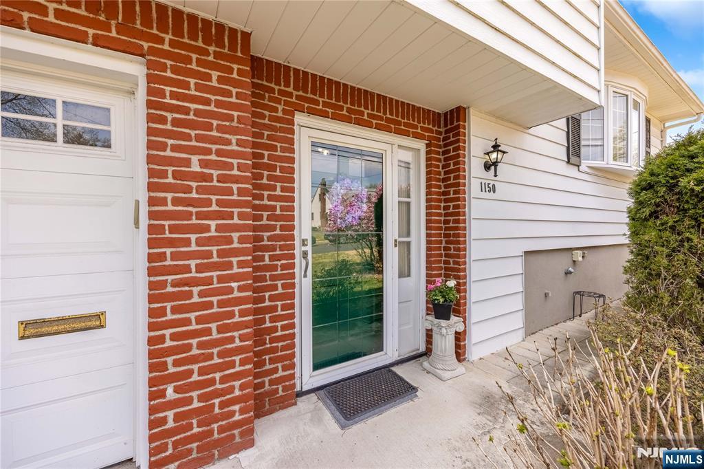 1150 Roosevelt Avenue