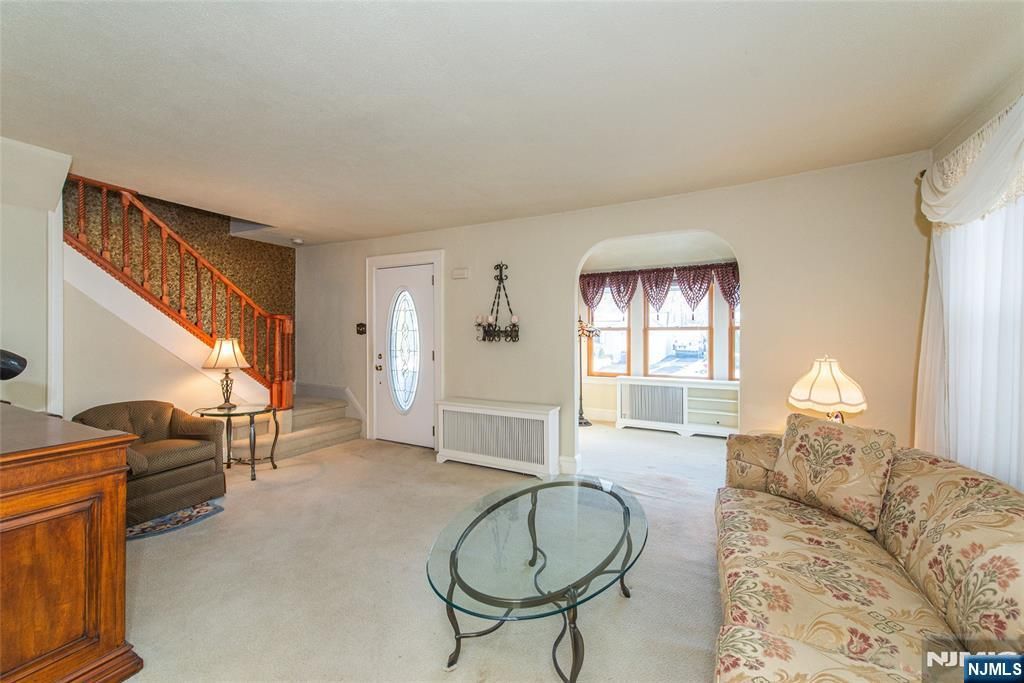 Photo of 31 Gray Street, West Caldwell, NJ 07006 (MLS # 25043699)