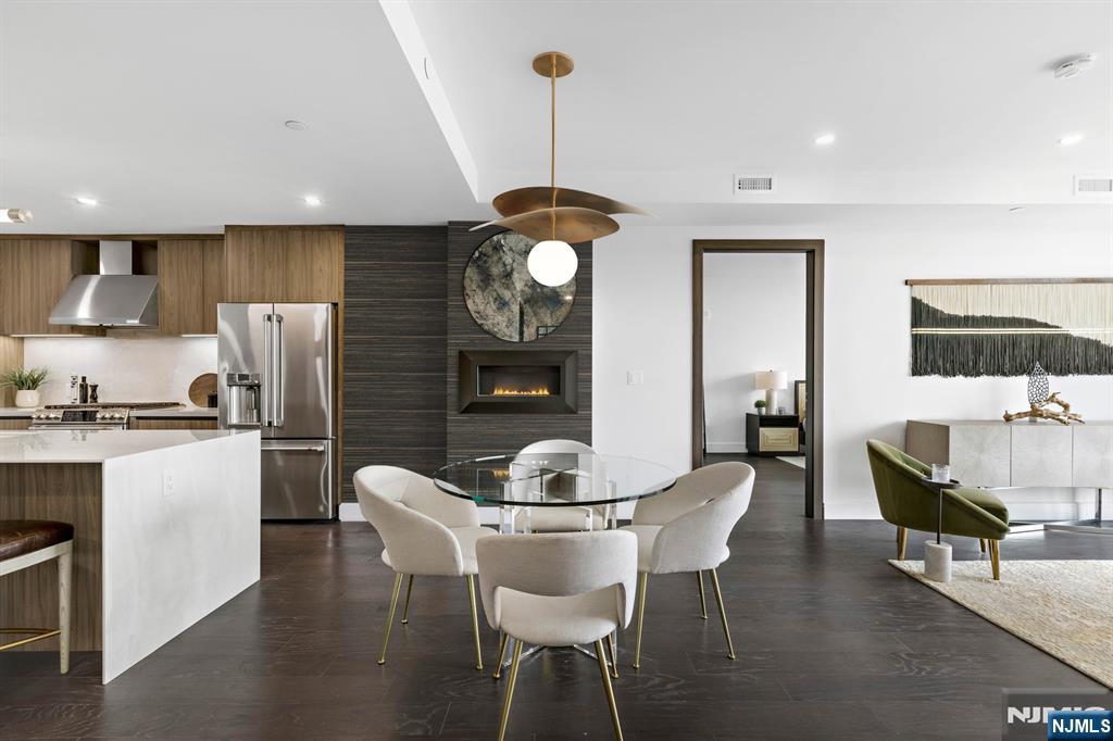 8701 Churchill Road 707
