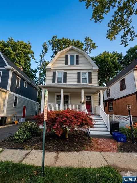 Photo of 36 Edgewood RD, Glen Ridge, NJ 07028 (MLS # 26027023)