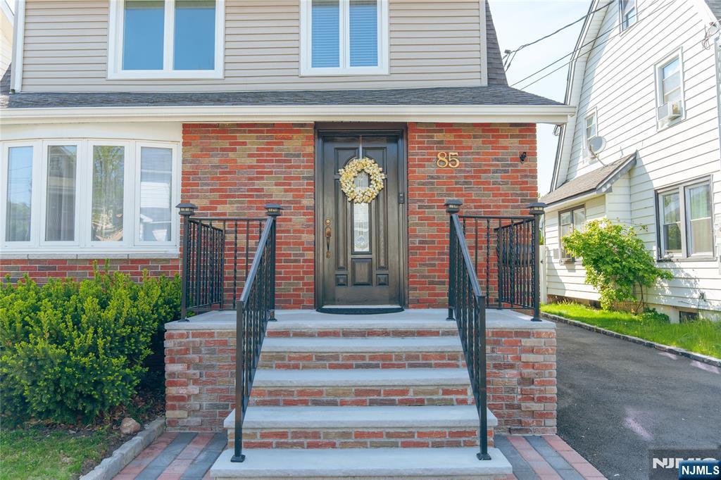 Property for Sale at 85 Scrivens Street, Totowa, New Jersey - Bedrooms: 3 
Bathrooms: 2 
Rooms: 7  - $630,000