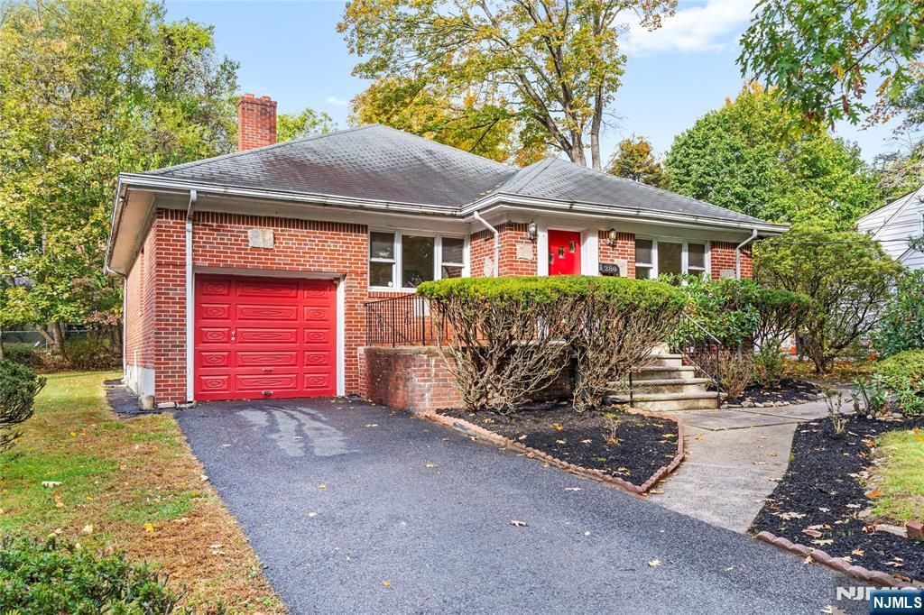 Photo of 280 Knickerbocker Road, Closter, NJ 07624 (MLS # 25036687)