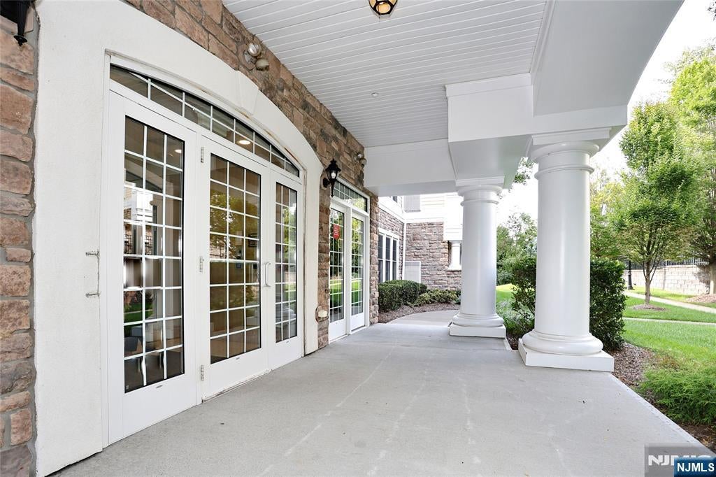 410 Four Seasons Lane