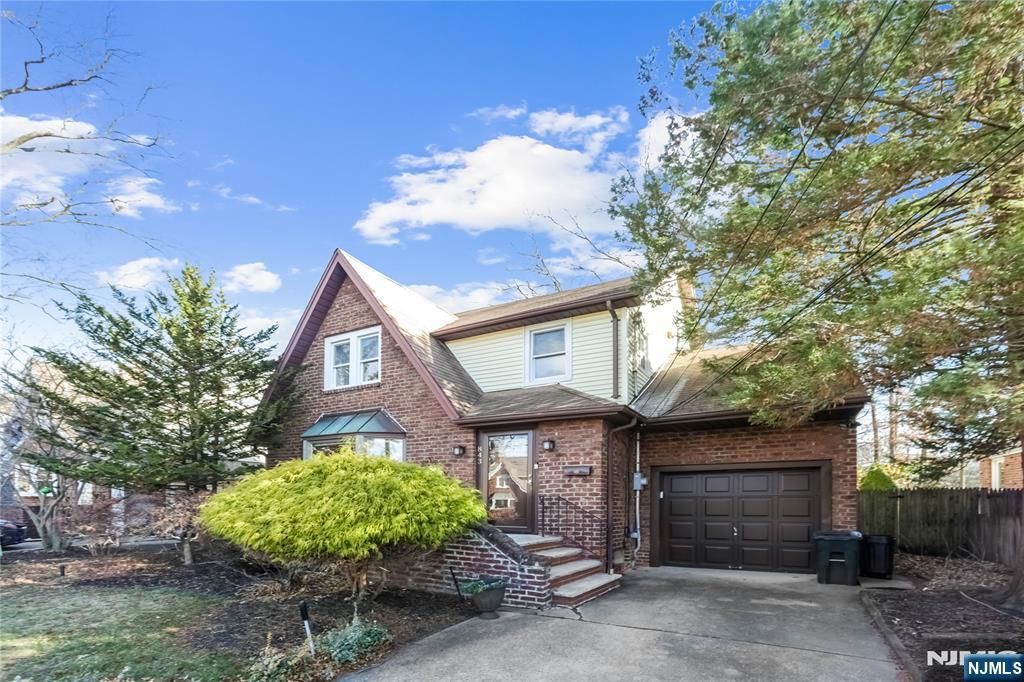 Photo of 843 Belle Avenue, Teaneck, NJ 07666 (MLS # 25042916)