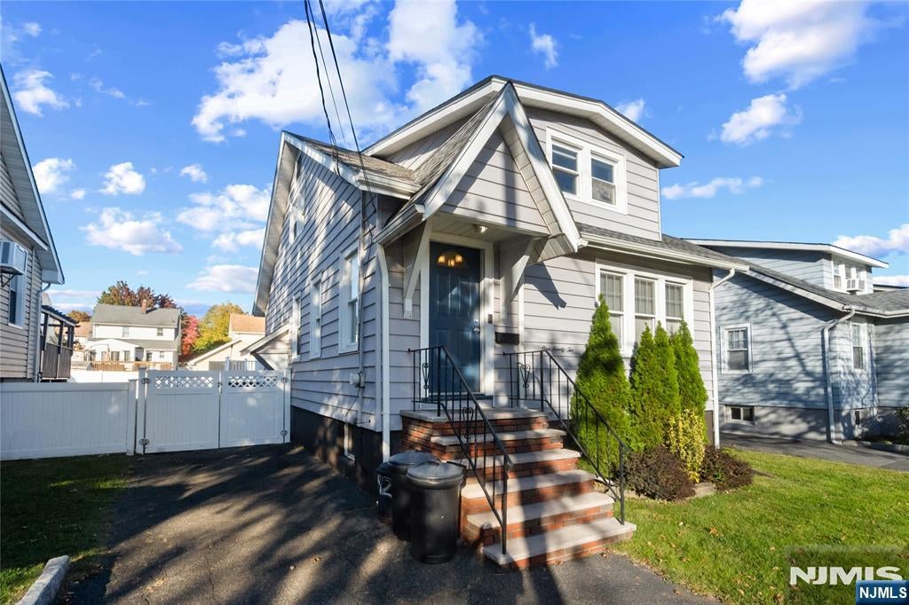 192 Brinkerhoff Street