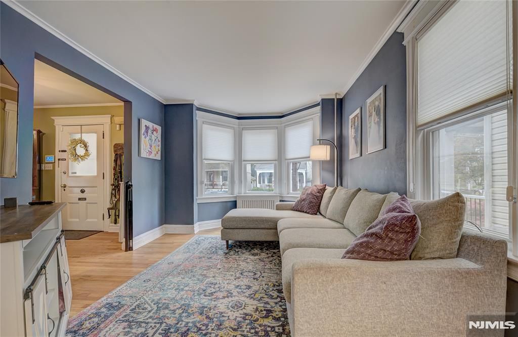 Photo of 43 Llewellyn Avenue, Bloomfield, NJ 07003 (MLS # 25039255)