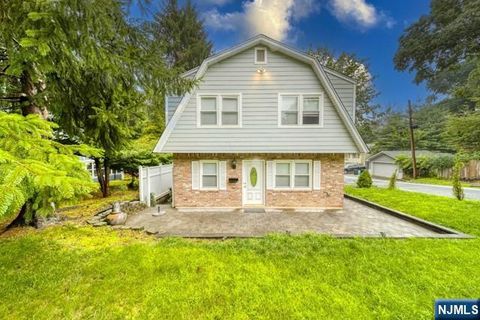 Photo of 112 Hardenburgh Ave, Demarest, NJ 07627 (MLS # 26007813)