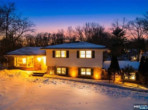 1011 Washington Avenue Old Tappan NJ 07675