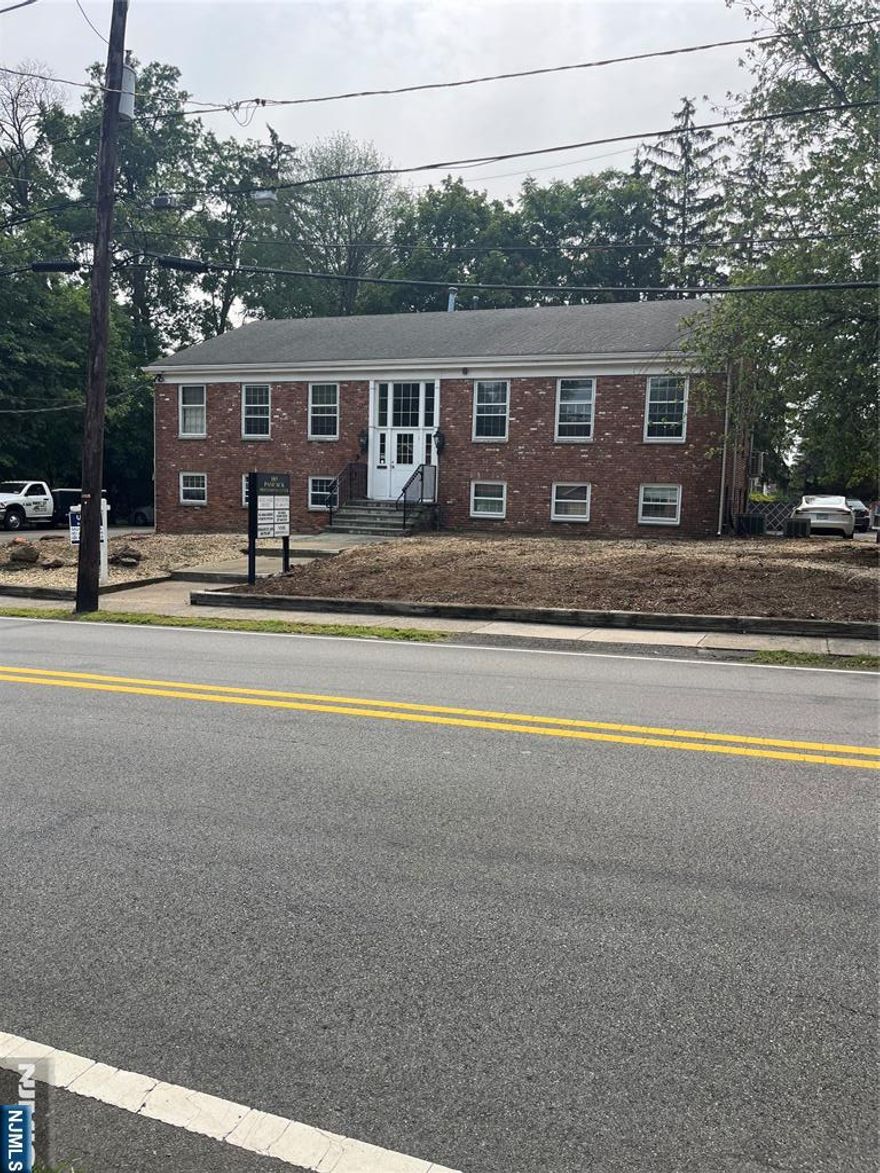 BERGEN COUNTY MEDICAL OFFICE BUILDING 4560 SQ FT LOCATED ONE BLOCK FROM DOWNTOWN HILLSDALE AND NEAR TRAIN. BUILDING HAS GOOD EXPOSURE AND EASY ACCESS AND BORDERS RESIDENTIAL NEIGHBORHOOD. TWO STORIES. FIRST FLOOR HAS TWO TENANTS, OPTOMETRIST AND THERAPIST. SECOND FLOOR VACATED BY DENTIST AND AVAILABLE FOR LEASE. DENTAL OFFICE STILL IN TACT.