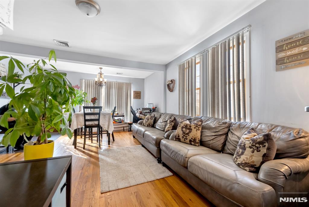 457 Washington Avenue